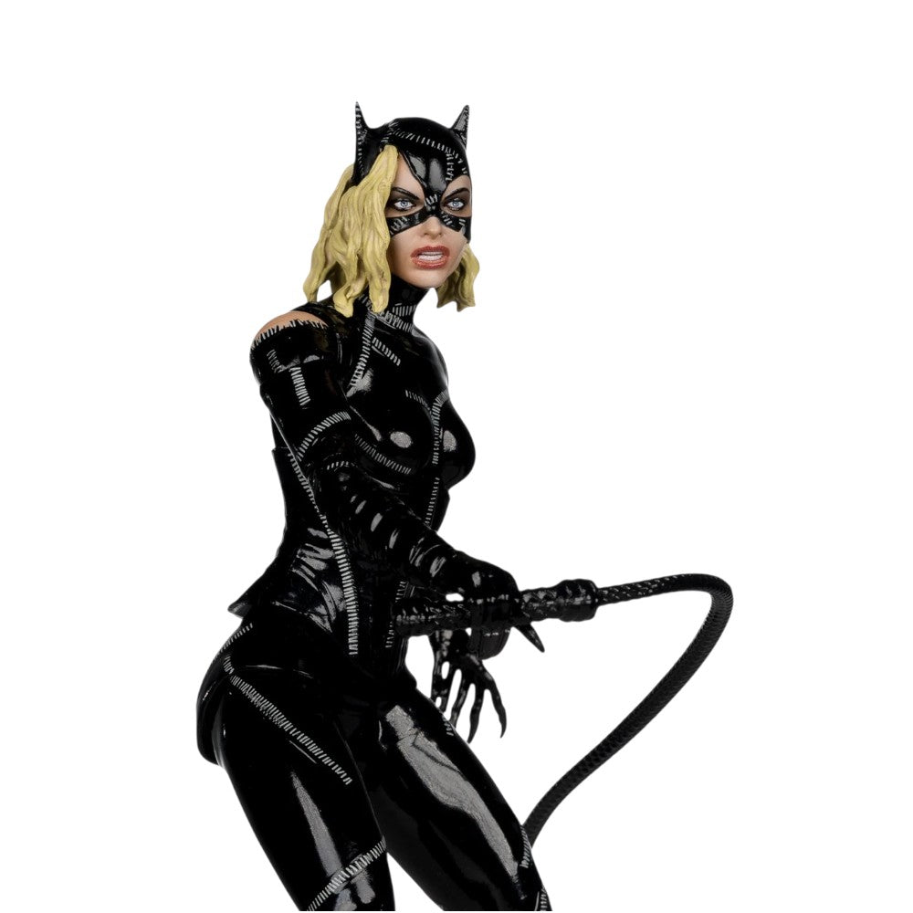 DC Multiverse Deluxe Theatrical Edition Catwoman (Battle Damaged)