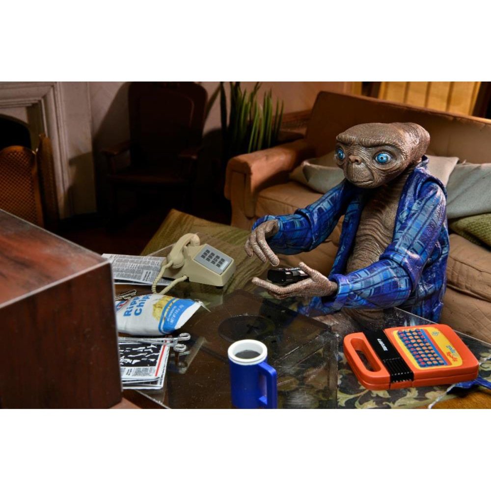 E.T. 40th Anniversary Ultimate Telepathic E.T.