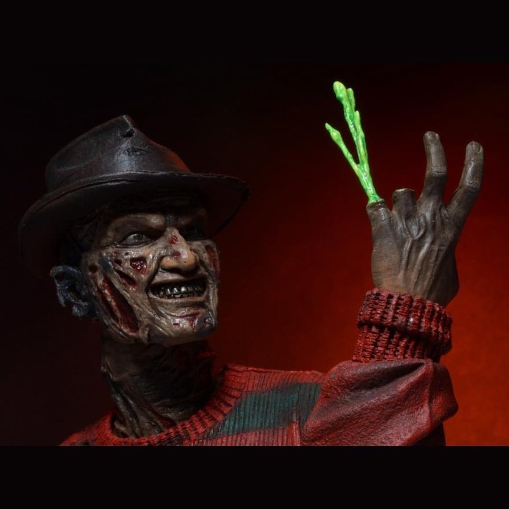A Nightmare on Elm Street - Ultimate Freddy Krueger toysmaster