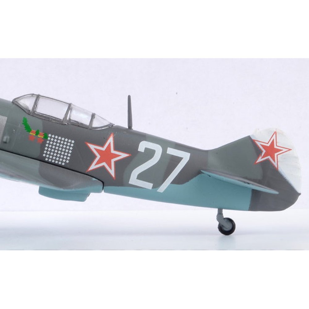 Fighter Aces of World War II: Lavochkin La-7 Ivan Kozhedub, USSR, 1945 1/72