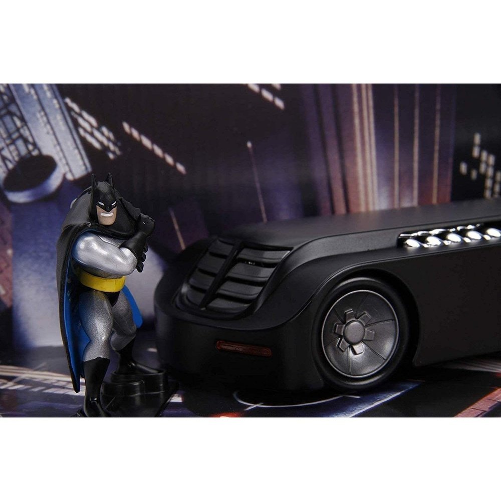 Batman: The Animated Series - Batimovil 1/24