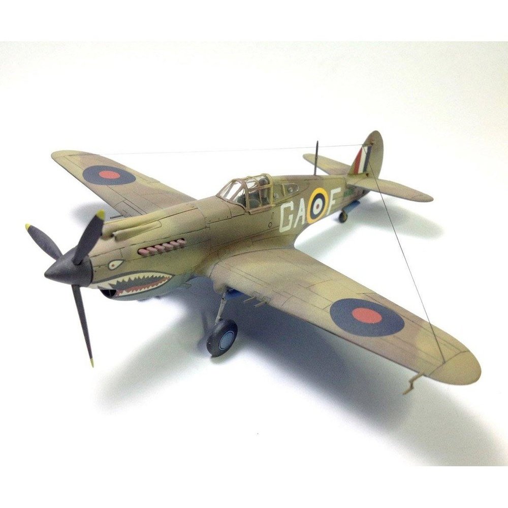 Curtiss Tomahawk IIB Model Kit 1/72