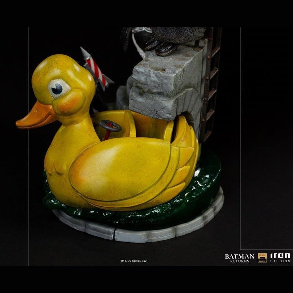 Batman Returns Penguin Deluxe Art Scale Limited Edition 1/10