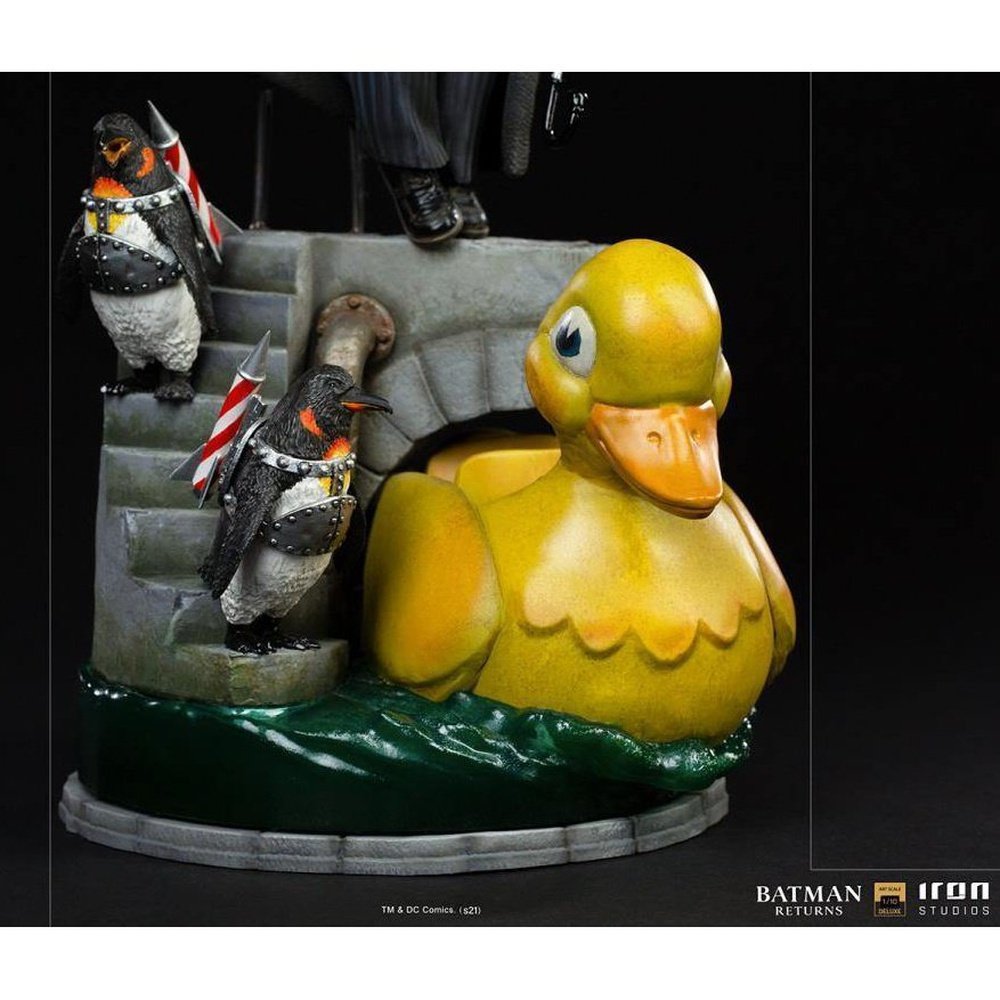 Batman Returns Penguin Deluxe Art Scale Limited Edition 1/10