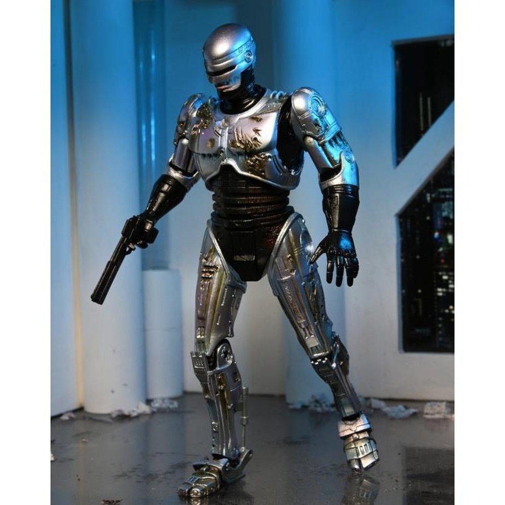 Ultimate Battle Damaged RoboCop con Silla