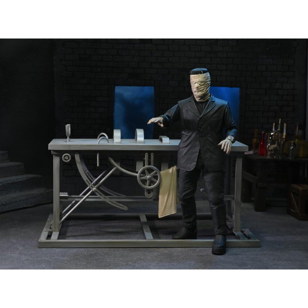 Universal Monsters Frankenstein Accessory Pack