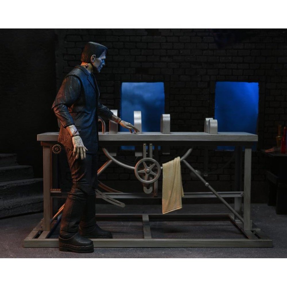 Universal Monsters Frankenstein Accessory Pack