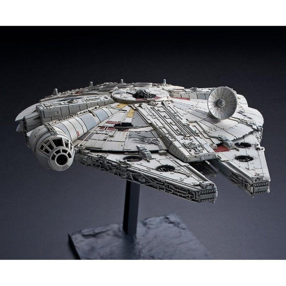 Star Wars: The Rise of Skywalker - Millennium Falcon Model Kit 1/144