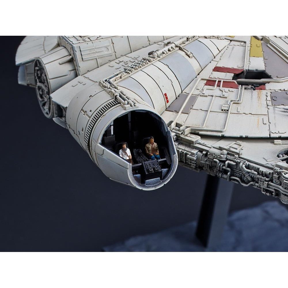 Star Wars: The Rise of Skywalker - Millennium Falcon Model Kit 1/144