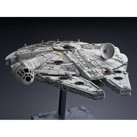 Star Wars: The Rise of Skywalker - Millennium Falcon Model Kit 1/144