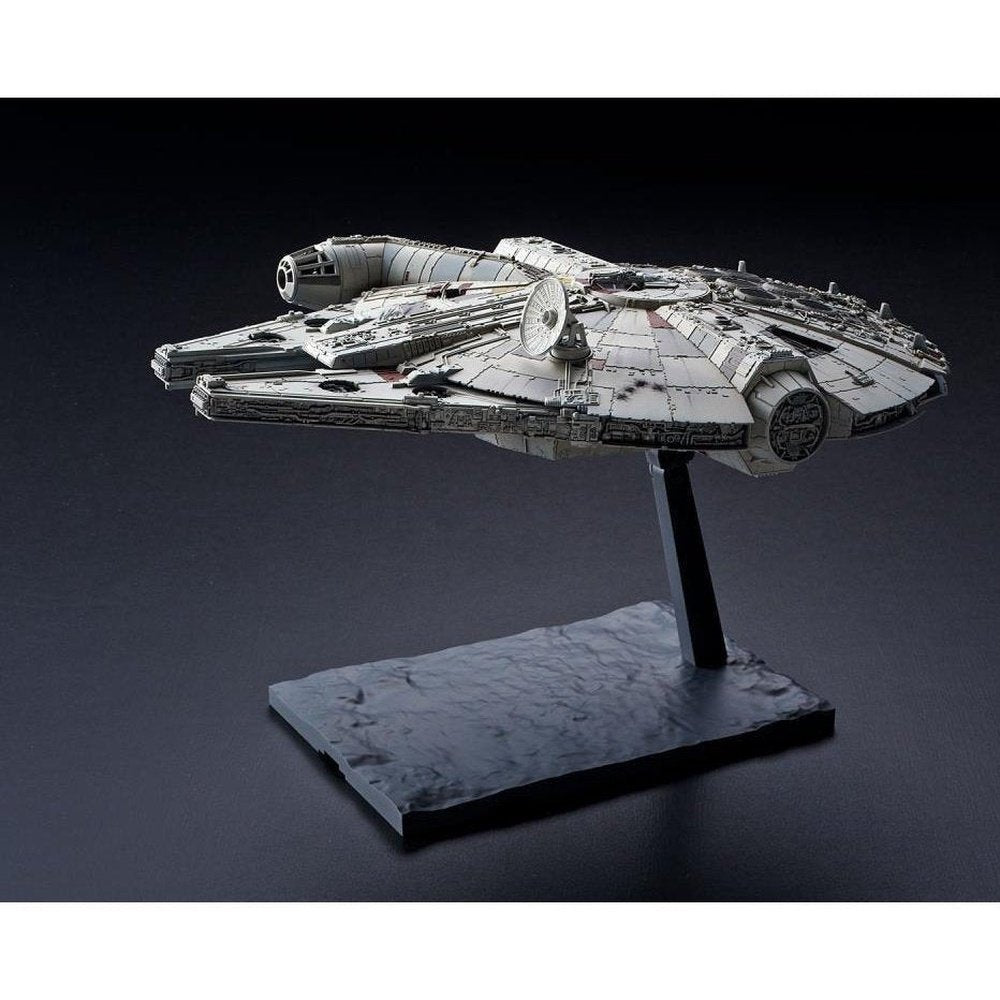 Star Wars: The Rise of Skywalker - Millennium Falcon Model Kit 1/144