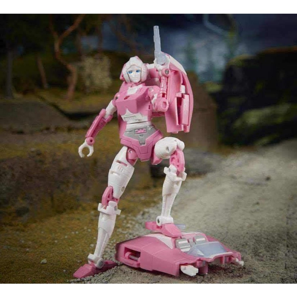 Transformers War for Cybertron: Earthrise Deluxe Arcee
