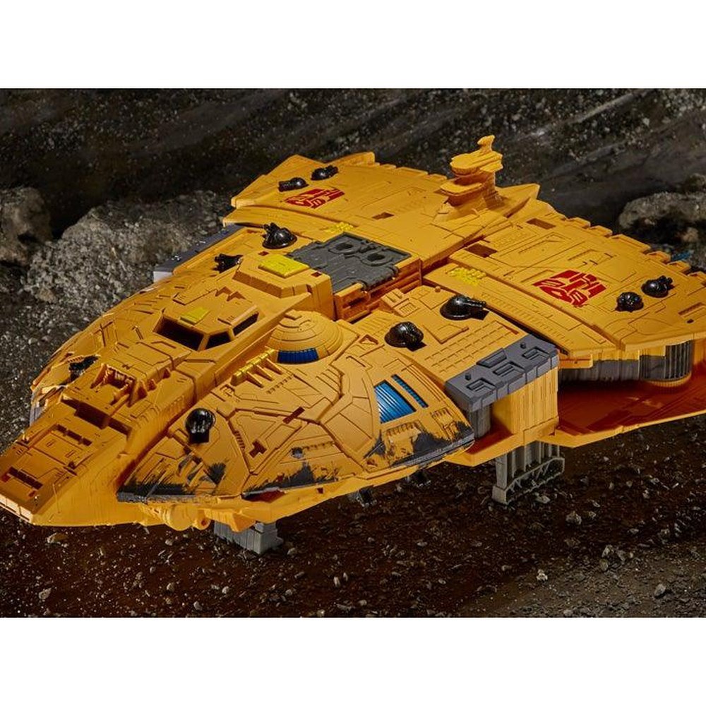 Transformers War for Cybertron: Kingdom Titan WFC-K30 Autobot Ark