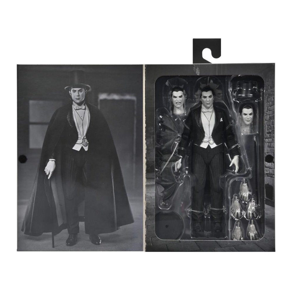 Universal Monsters Ultimate Dracula Carfax Abbey