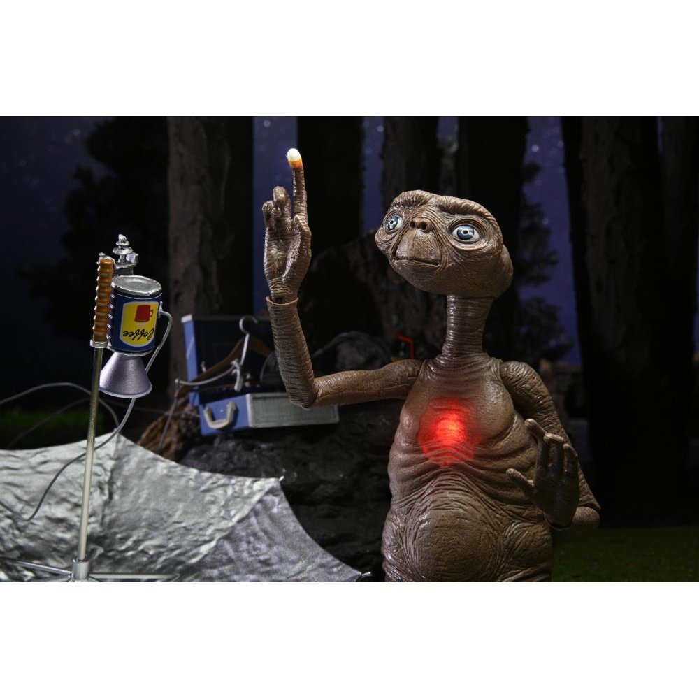 E.T. The Extra-Terrestrial 40th Anniversary Ultimate E.T. Deluxe Set