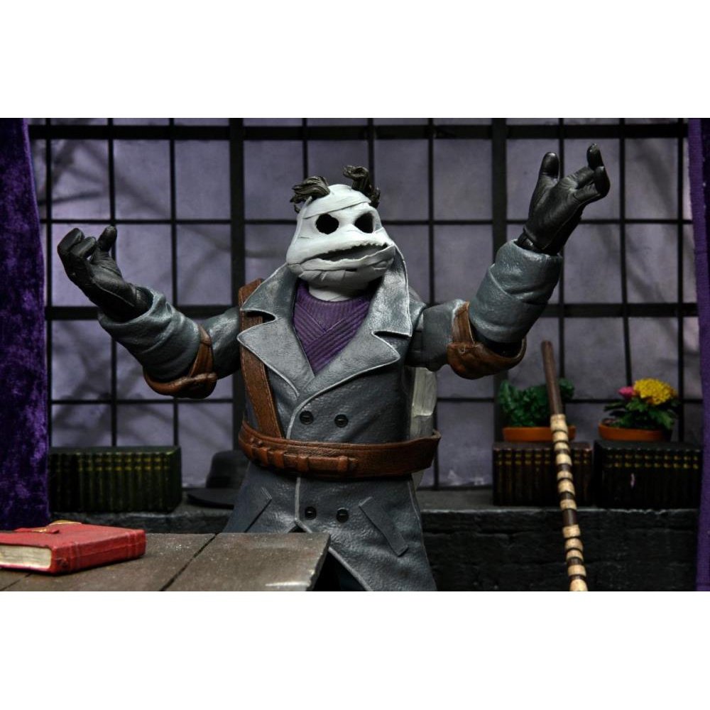 Universal Monsters x TMNT Ultimate Donatello as The Invisible Man